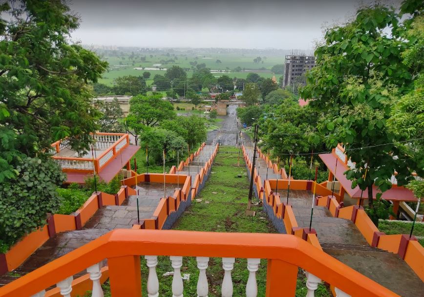 Bhagwan Bahubali Digamber Jain Atishaya Kshetra Gommatgiri, Nainod, Indore (Madhya Pradesh) image 10