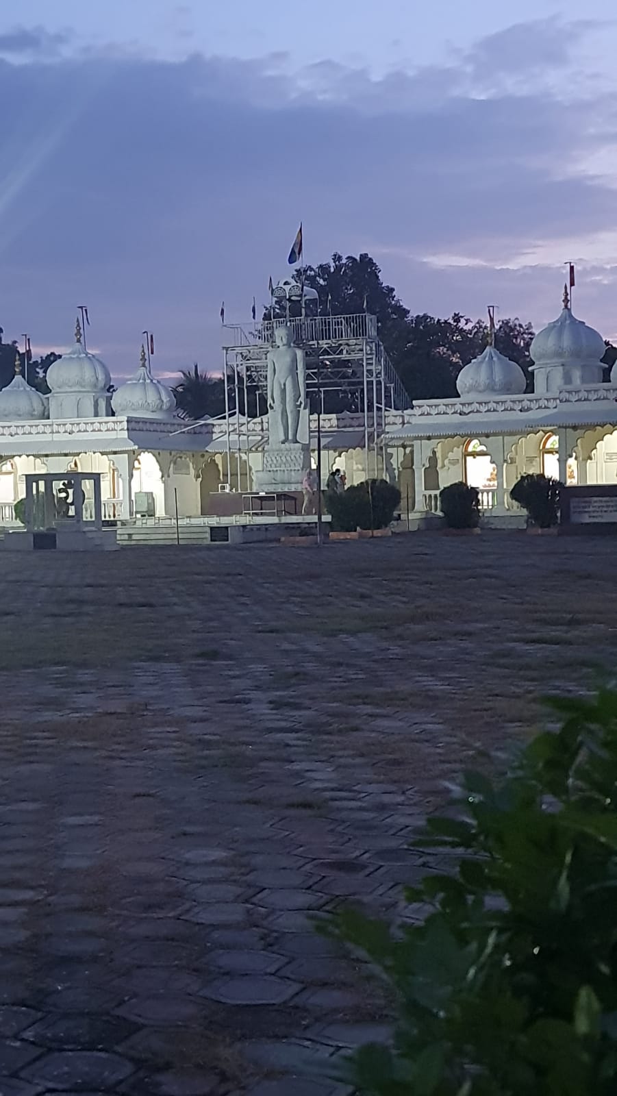 Bhagwan Bahubali Digamber Jain Atishaya Kshetra Gommatgiri, Nainod, Indore (Madhya Pradesh) image 16