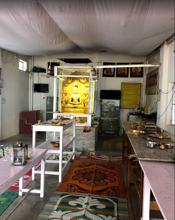 Shri Digamber Jain Atishaya Kshetra Dinanath Thekedar Ki Bagichi Panchayati Jain Mandir, Darpan Colony, Gwalior (Madhya Pradesh) image 2