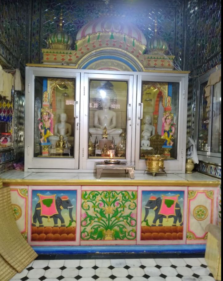 Shri 1008 Parshvnath Digamber Jain Bada Mandir, Mehgaon, District-Bhind (M.P.) image 5