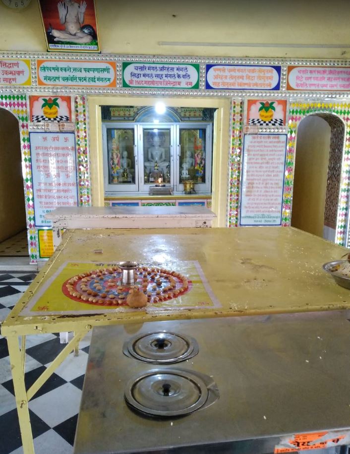 Shri 1008 Parshvnath Digamber Jain Bada Mandir, Mehgaon, District-Bhind (M.P.) image 6