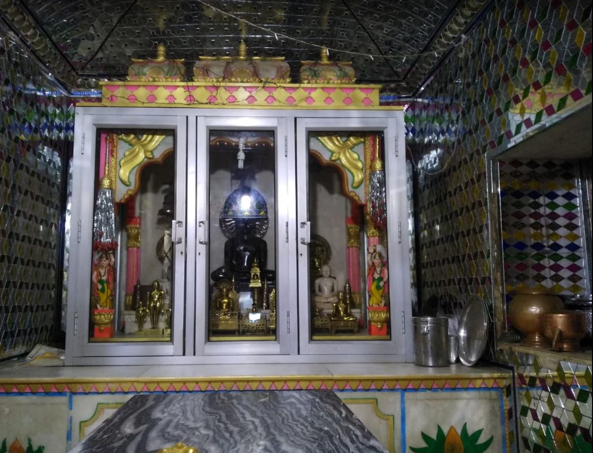 Shri 1008 Parshvnath Digamber Jain Bada Mandir, Mehgaon, District-Bhind (M.P.) image 11
