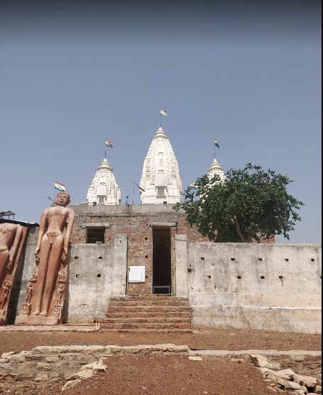 Shri Jineshwar Dham Tirthanchal Ancient Digamber Jain Mandir, Village-Barai, District-Gwalior (M.P.) image 3