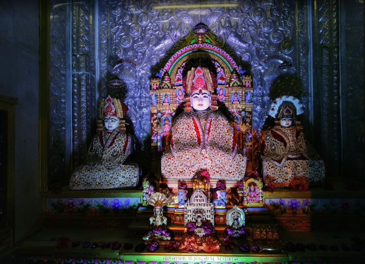 Shri Adinath Jain  Shwetamber Kaanch Mandir, Sukhlia,  Indore (Madhya Pradesh) image 2