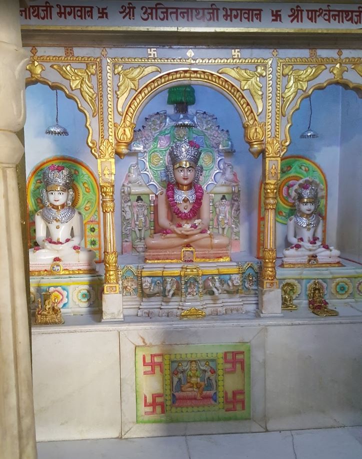 Shri Ajitnath Jain Shwetamber Mandir, Clerk Colony, Indore (Madhya Pradesh) image 1