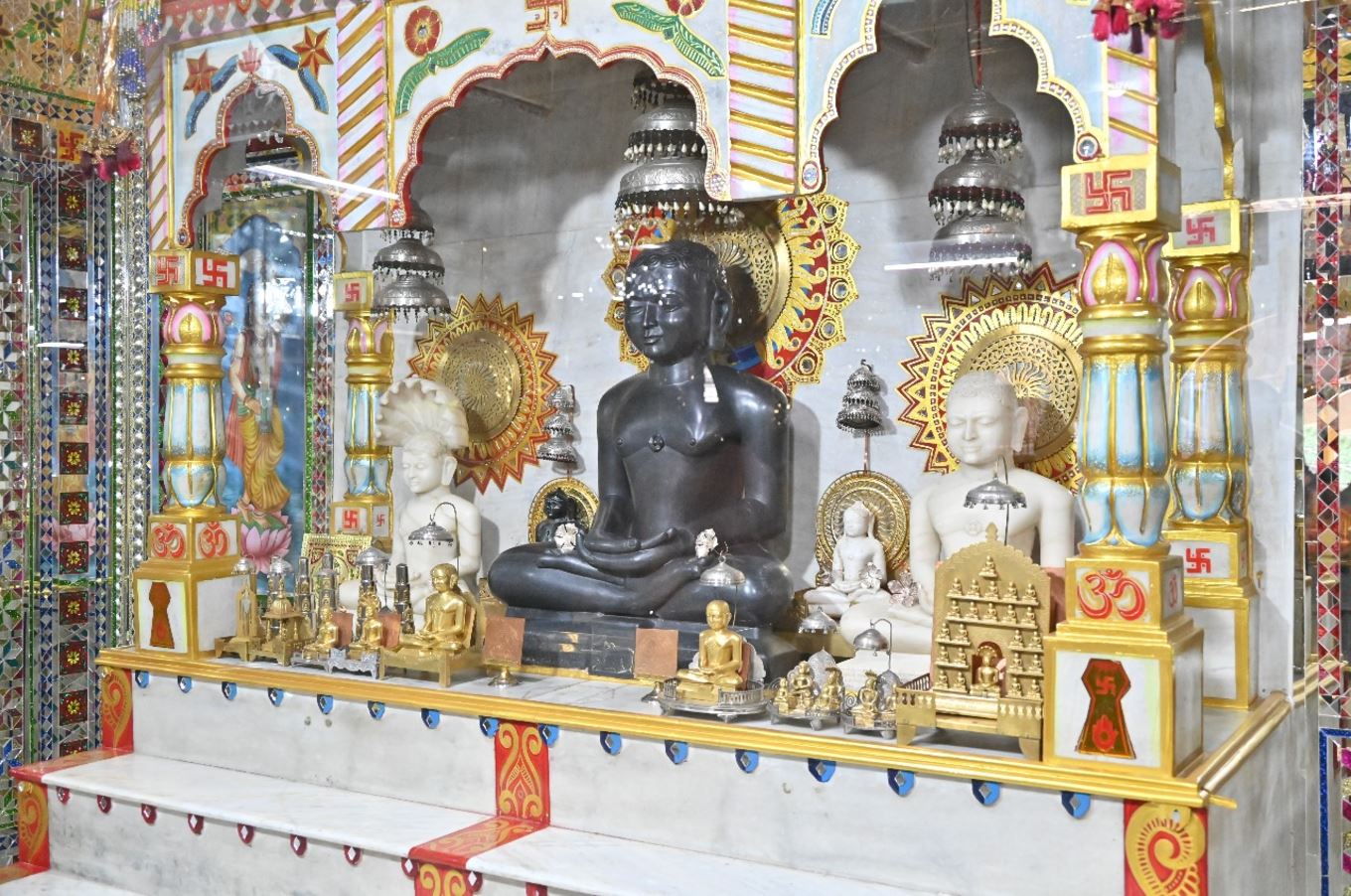 Shri Adinath Digamber Jain  Saitwal Mandir, Nanda Nagar, Indore (Madhya Pradesh) image 2