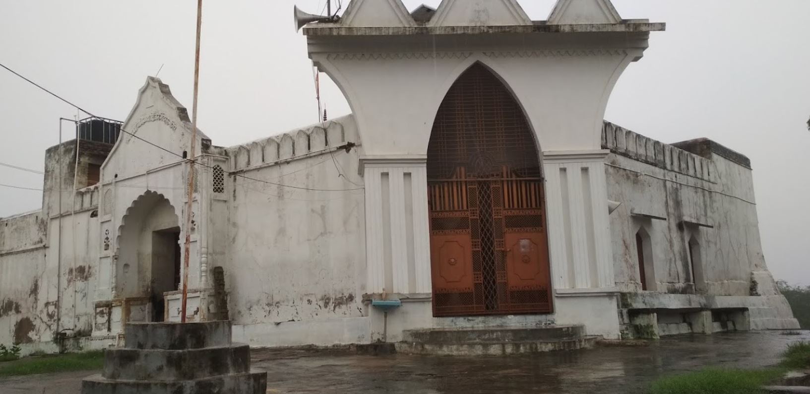 Shri 1008 Bhagwan Naminath Digamber Jain Atishaya Kshetra, Pawai, District-Bhind (Madhya Pradesh) image 8