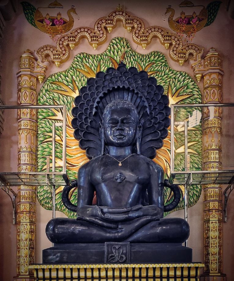 Shri 1008 Parshvnath Digamber Jain Mandir, Khirkiya, District-Harda (Madhya Pradesh) image 2