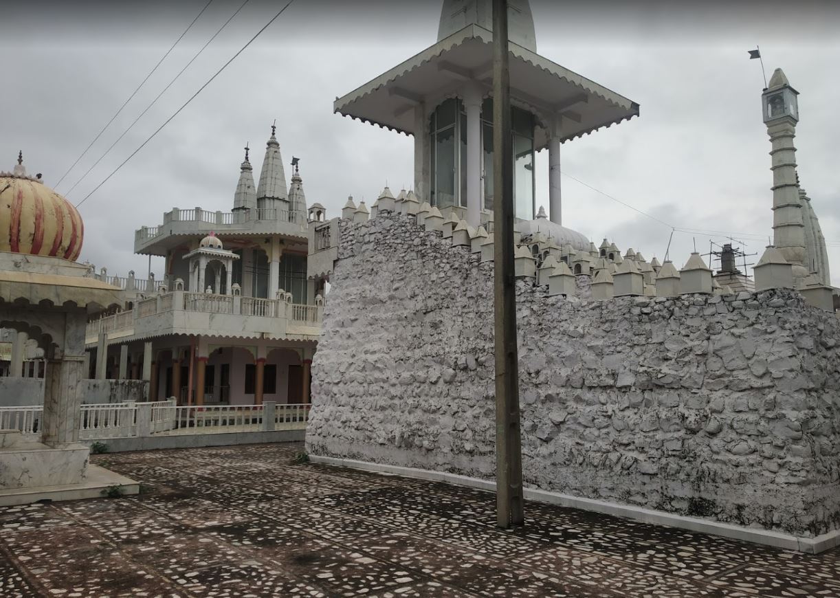 Shri Digamber Jain Trimurti Atishaya Kshetra, Susner, District-Agar Malwa (Madhya Pradesh) image 4