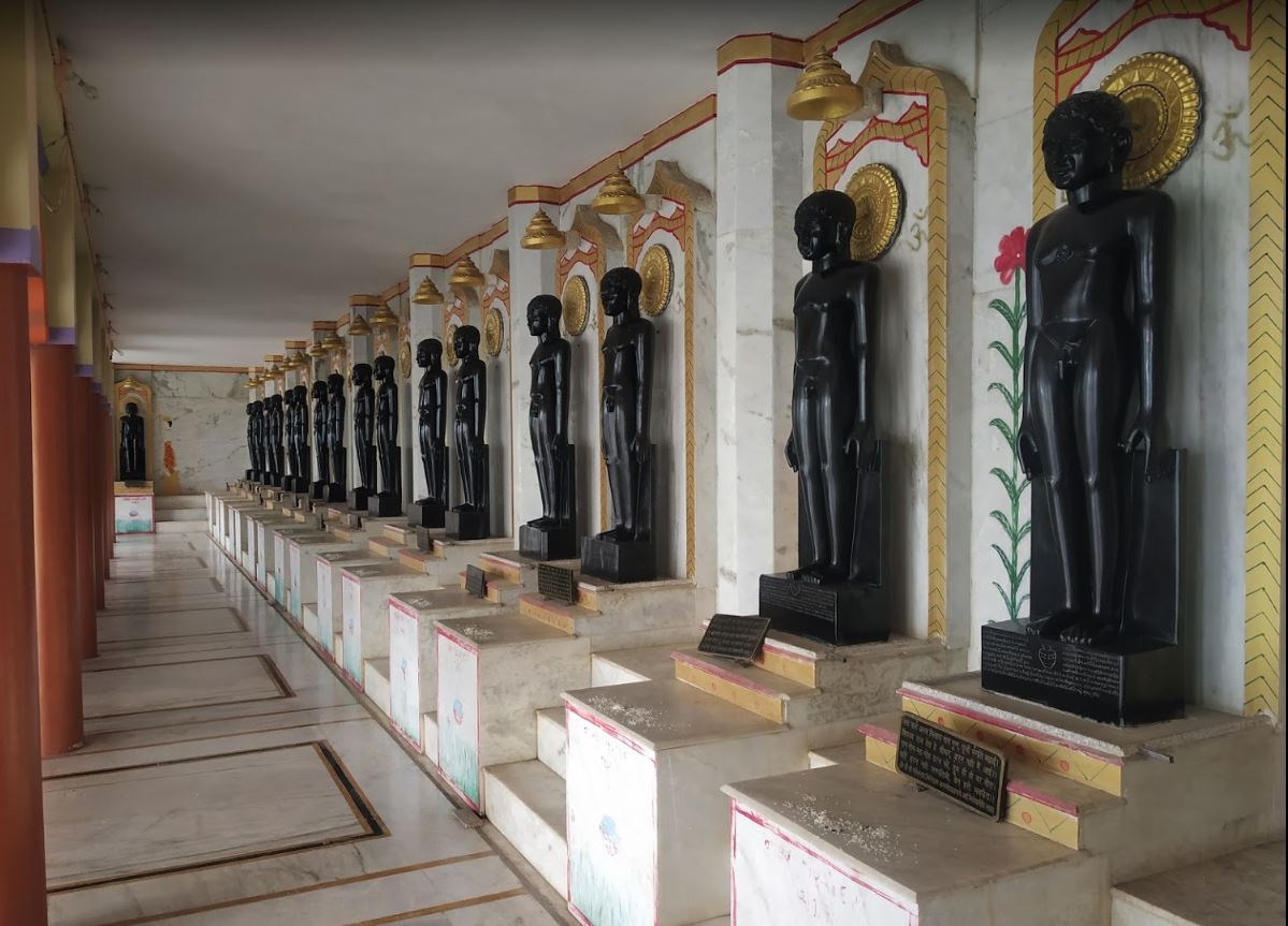 Shri Digamber Jain Trimurti Atishaya Kshetra, Susner, District-Agar Malwa (Madhya Pradesh) image 5