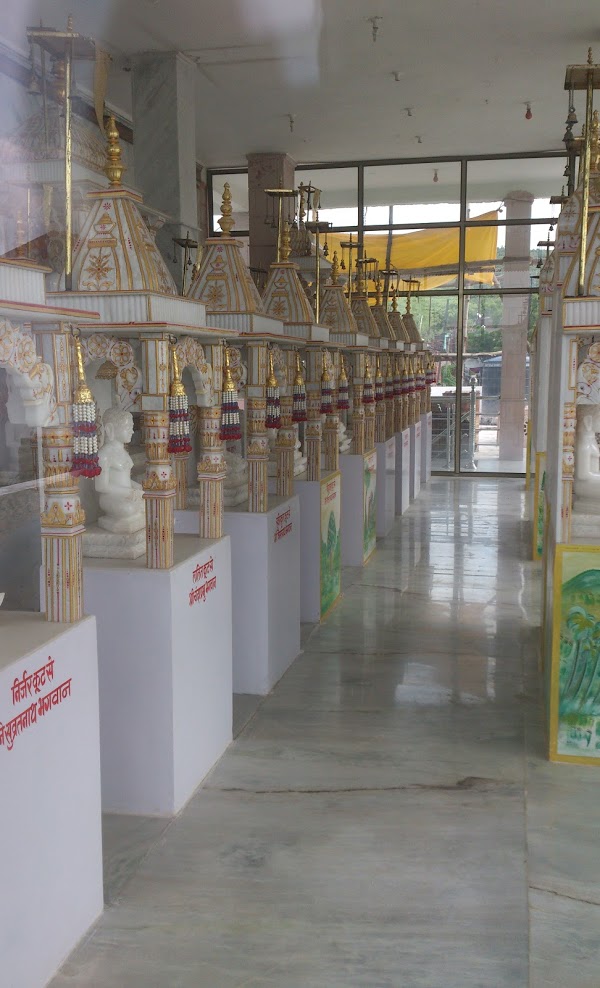 Shri 1008 Shri Adinath Kund Kund Kahan Digamber Jain Mandir, Raghogarh, District-Guna (Madhya Pradesh) image 4