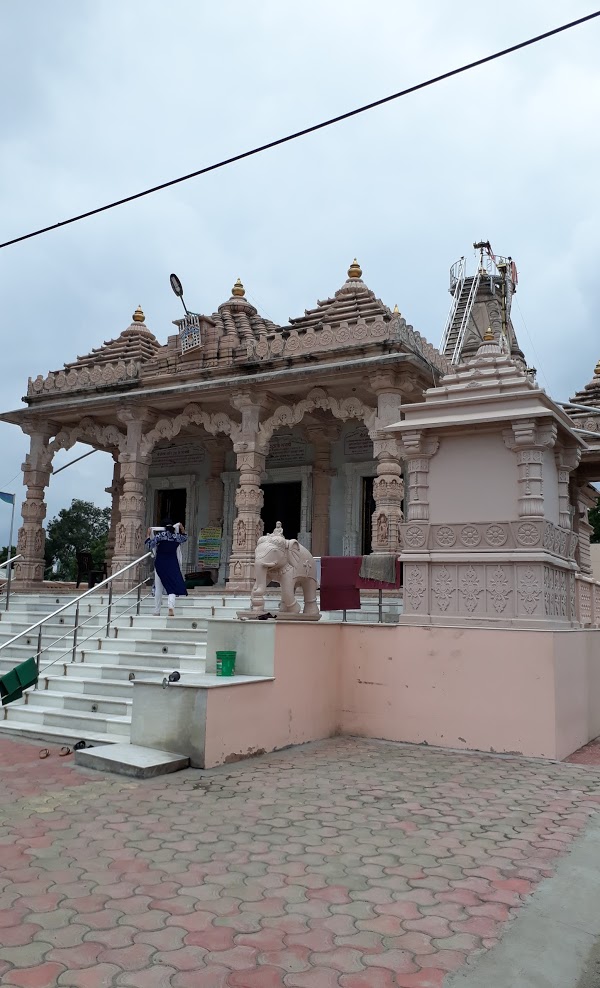 Shri Shankheswar Parshwnath Jain Shwetamber Mandir, Chowpaty, Jaora, District-Ratlam (Madhya Pradesh) image 1