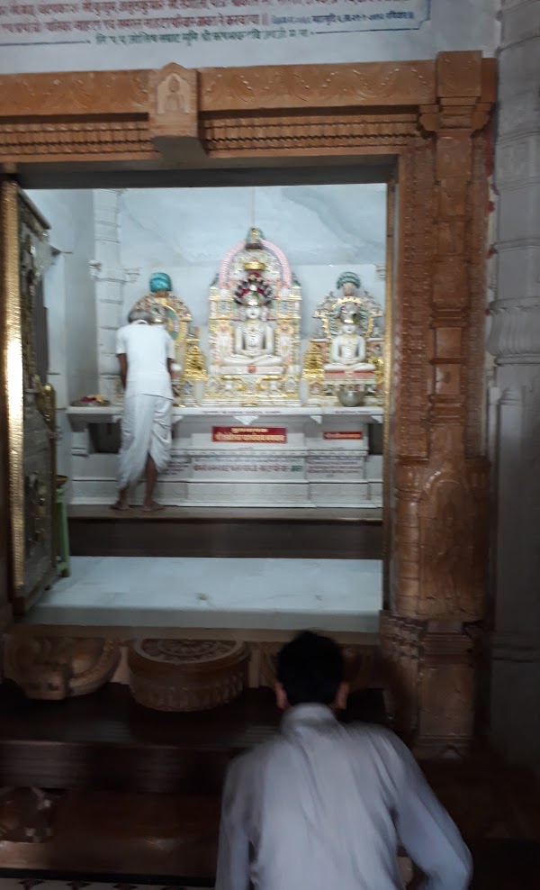 Shri Shankheswar Parshwnath Jain Shwetamber Mandir, Chowpaty, Jaora, District-Ratlam (Madhya Pradesh) image 3
