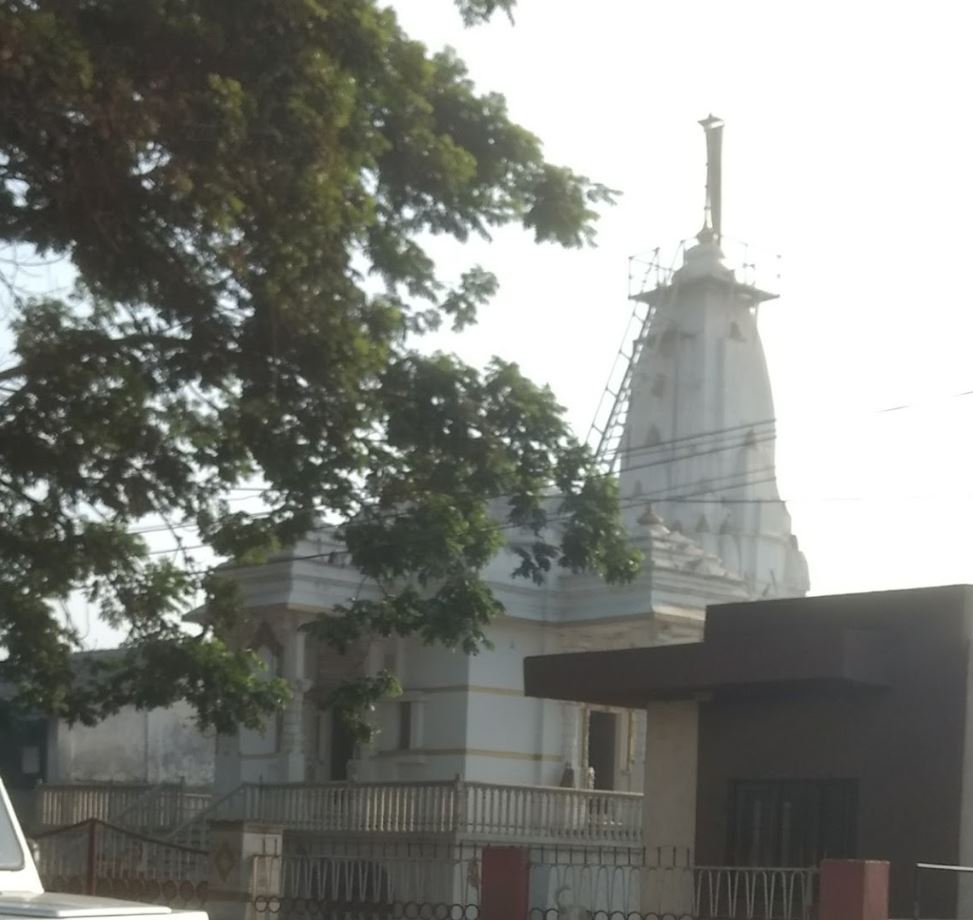 Shri Shwetamber Jain Mandir, Silvassa-Vapi Road, Dadra (Dadra and Nagar Haveli and Daman and Diu) image 2