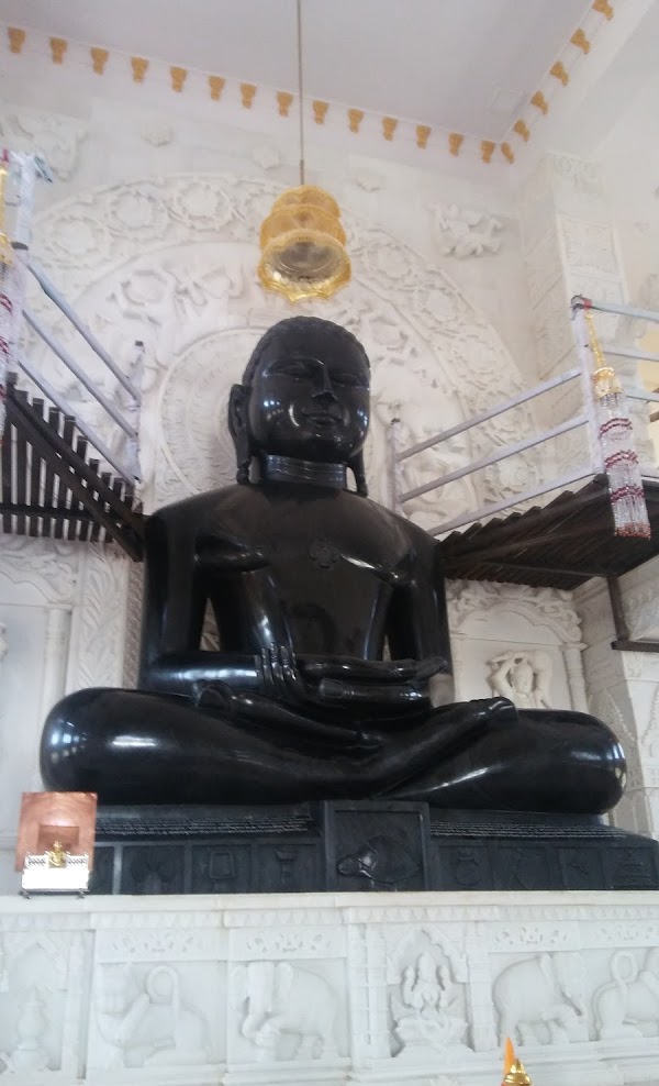 Shri 1008 Munisuvratnath Digamber Jain Mandir, Medical College Colony, Jabalpur (Madhya Pradesh) thumbnail 3