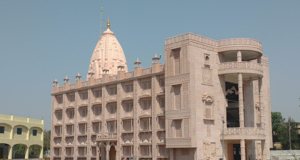 Shri 1008 Munisuvratnath Digamber Jain Mandir, Medical College Colony, Jabalpur (Madhya Pradesh) thumbnail 6