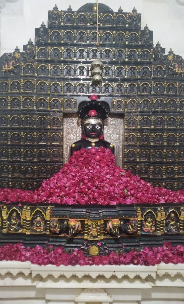 Shri Parshvnath Shwetamber Jain Mandir, Kukdeshwar, District-Neemuch (Madhya Pradesh) thumbnail 3