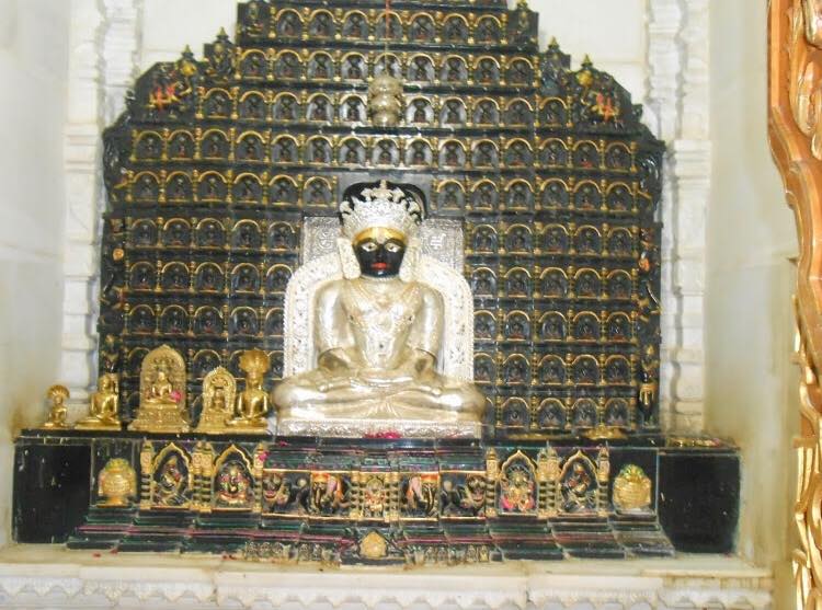 Shri Parshvnath Shwetamber Jain Mandir, Kukdeshwar, District-Neemuch (Madhya Pradesh) image 9