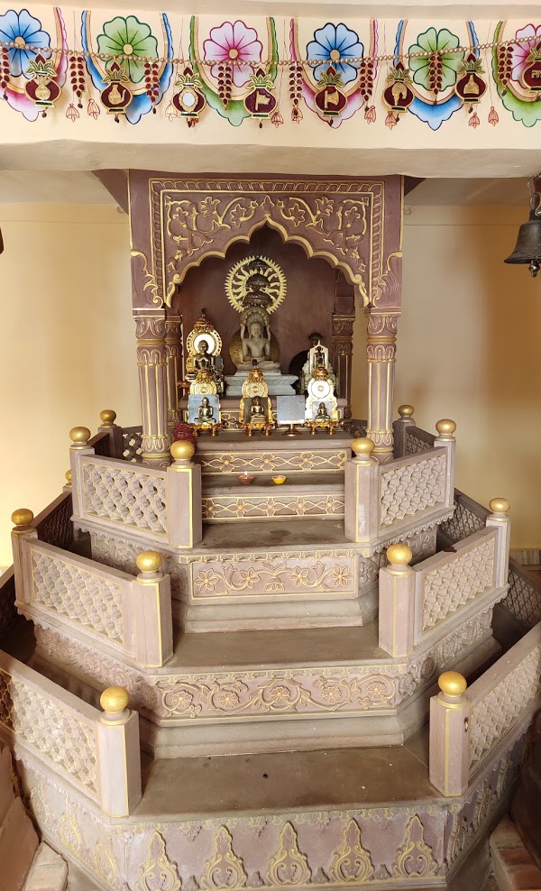 Shri Parshvnath Digamber Jain Mandir, Luhari, District-Sagar (Madhya Pradesh) image 6