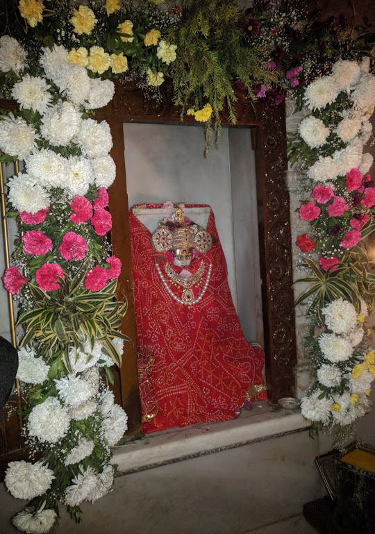Shri Shantinath Jain Derasar, Ghanchiwad, Nani Daman, Daman thumbnail 6