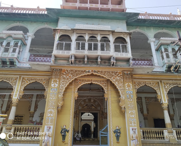 Shri Digamber Jain Marwadi Mandir,  Rajwada, Indore (M.P.) image 1