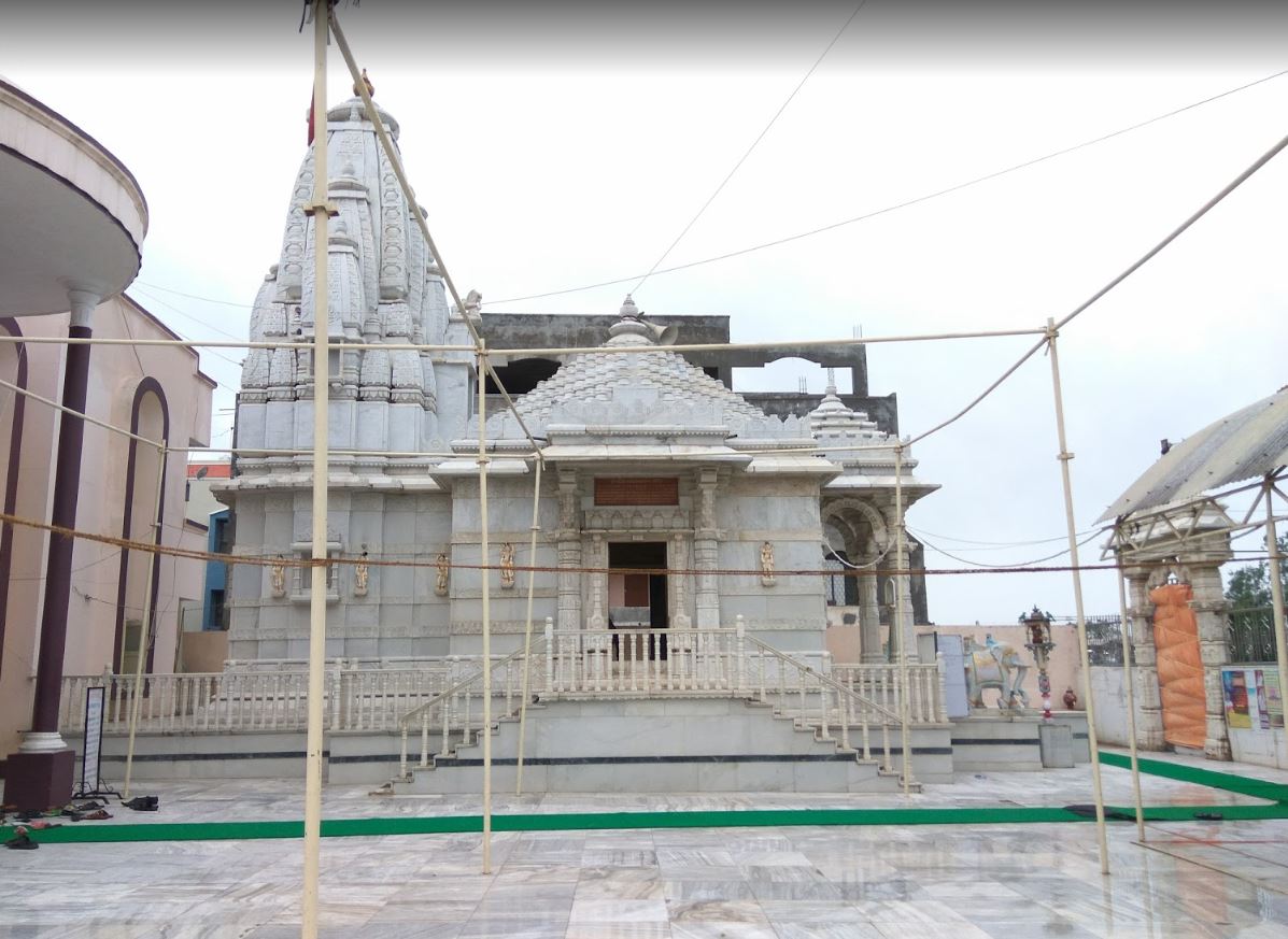 Shri Godiji Parshvnath Jain Shweatmber Tirth, Meghnagar, District-Jhabua (M.P.) image 5