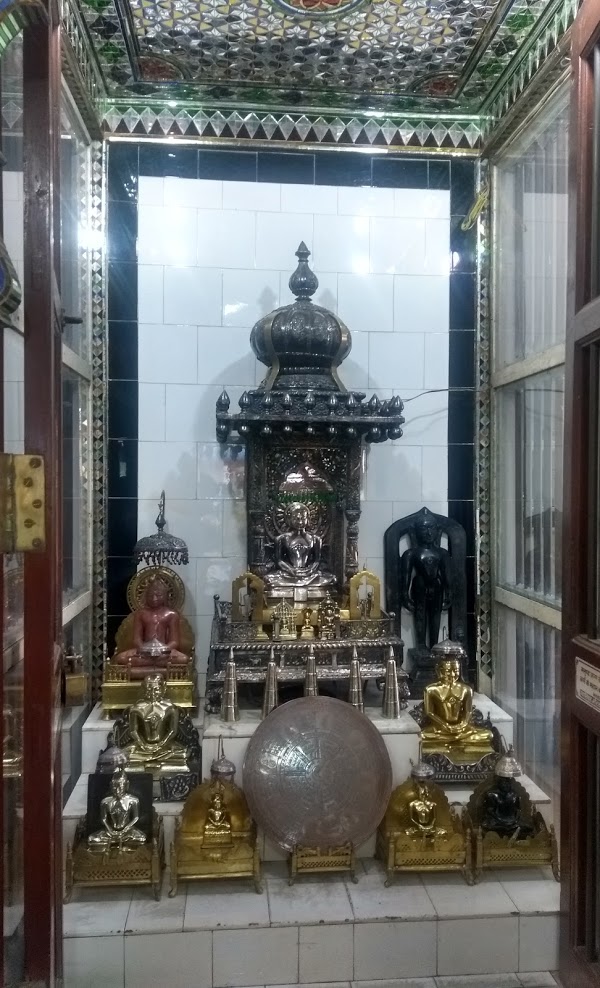 Shri Kalyanmal Digamber Jain Mandir, Freeganj, Madhav Nagar, Ujjain (Madhya Pradesh) image 4