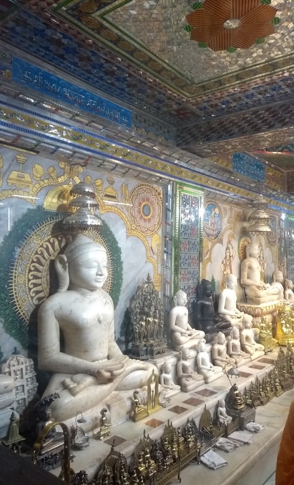Shri 1008 Chandraprabhu Digamber Jain Mandir, Namakmandi, Ujjain (Madhya Pradesh) image 12