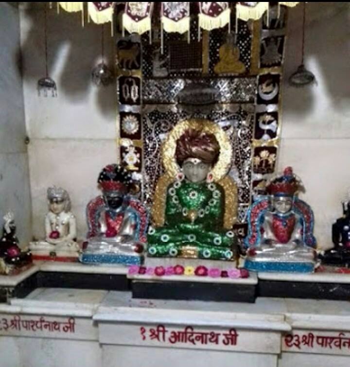 Shri Adinath Jain Shwetamber Mandir, M G Road, Alirajpur (Madhya Pradesh) image 1