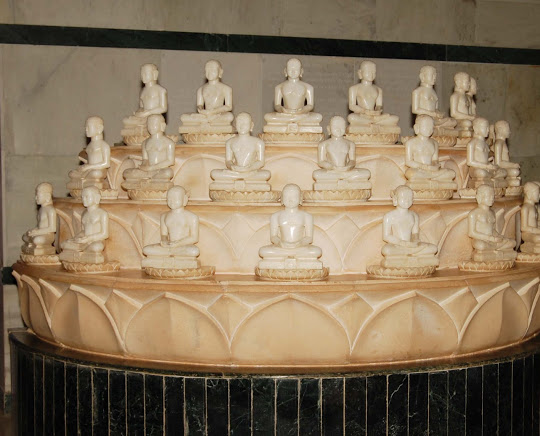 Shri Simandhar Swami Digamber Jain Mandir, Pragati Bazar, Shivpuri (Madhya Pradesh) thumbnail 5