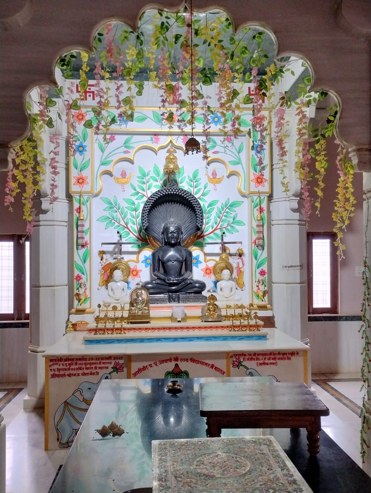 Shri 1008 Chandraprabhu Digamber Jain Mandir, Kurwai, District - Vidisha (M.P.) thumbnail 3