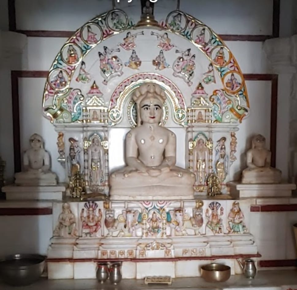 Shri Chintamani Parshvnath Shwetamber Jain Tirth, Jumerati, Jagdish Pura, Hoshangabad (Madhya Pradesh) thumbnail 4