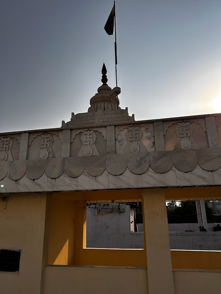 Shri 1008 Parshvnath Digamber Jain Mandir, Bagh Umrao Dulha, Bhopal (M.P.) thumbnail 4