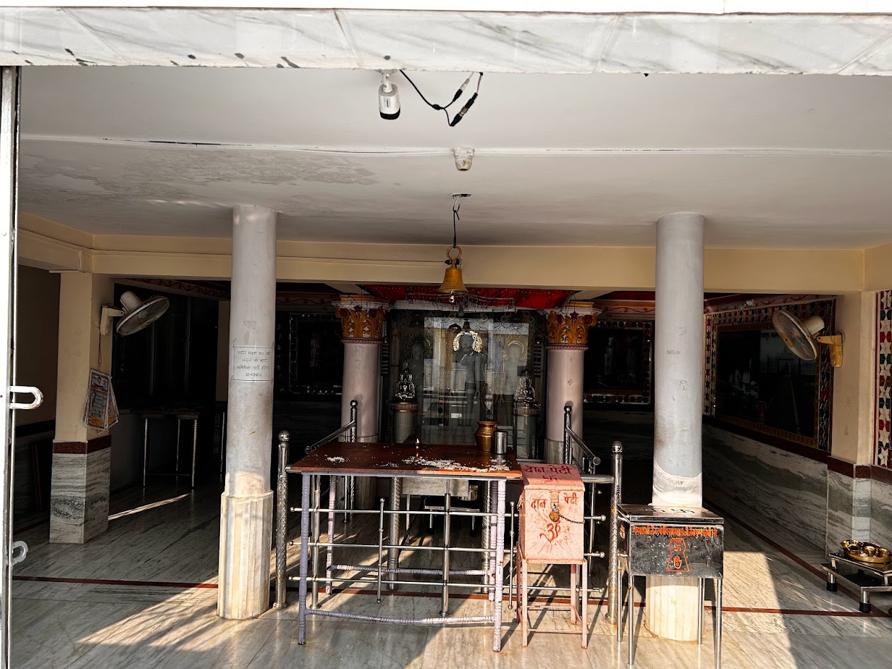 Shri 1008 Parshvnath Digamber Jain Mandir, Bagh Umrao Dulha, Bhopal (M.P.) thumbnail 6