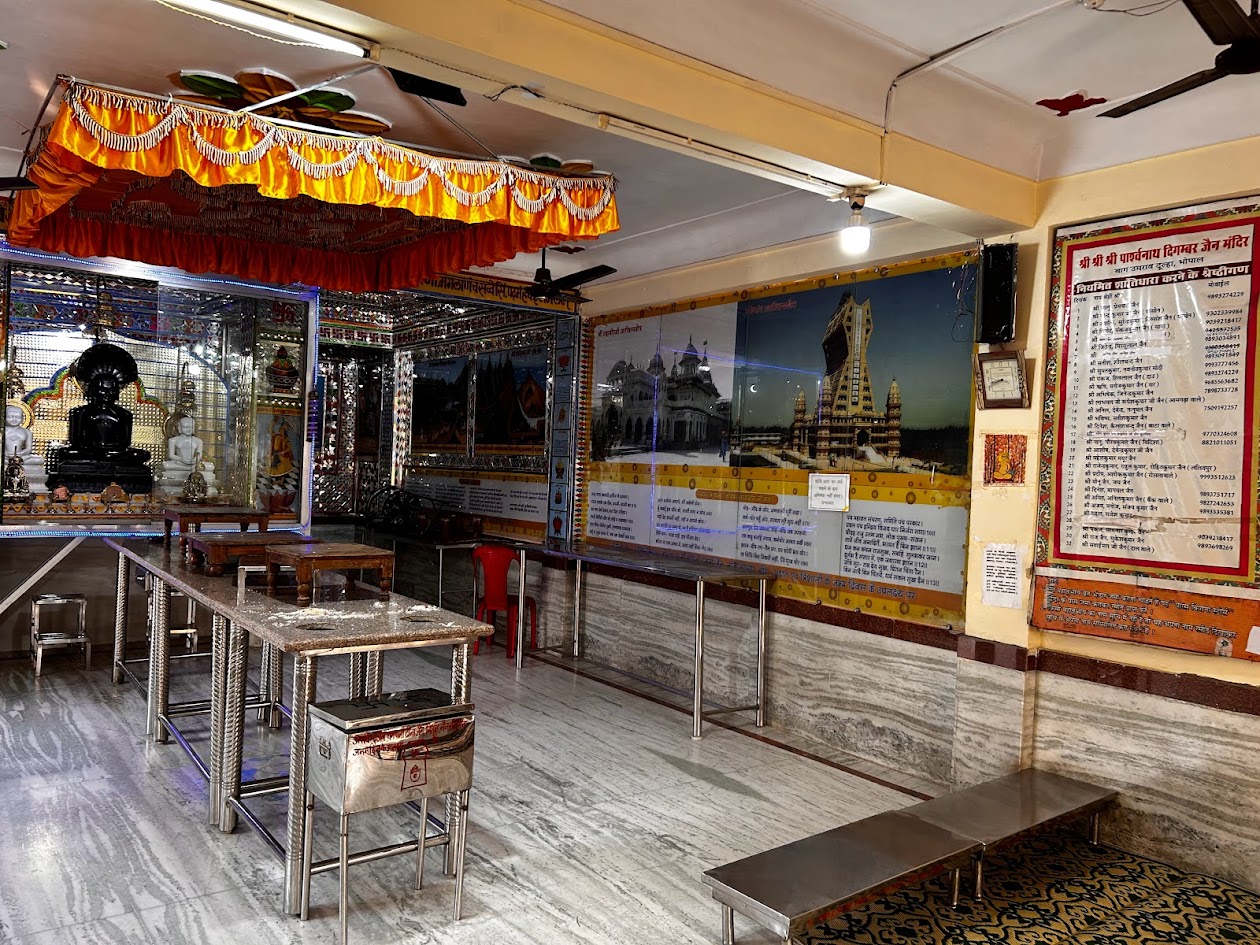 Shri 1008 Parshvnath Digamber Jain Mandir, Bagh Umrao Dulha, Bhopal (M.P.) image 11