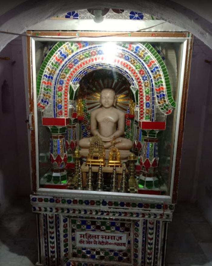 Bhagwan Mahaveer Digamber Jain Bada Mandir, Karera, District - Shivpuri (Madhya Pradesh) image 3