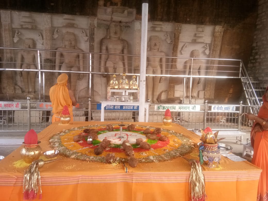 Shri Shanti Giri Digamber Jain Atishaya Kshetra Amaigaon, Barai Panihar, District-Gwalior (Madhya Pradesh) thumbnail 3