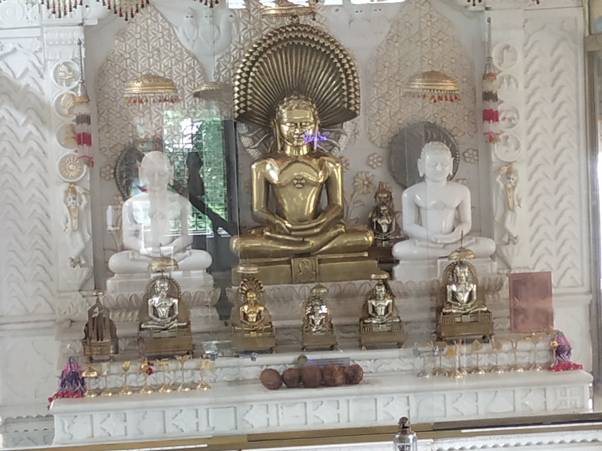 Shri Parshvnath Digamber Jain Mandir, Gwarighat, District - Jabalpur (Madhya Pradesh) image 5