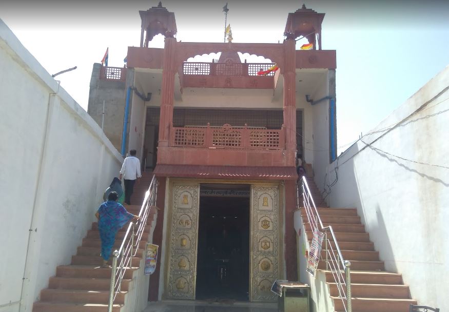 Shri Parshvnath Digamber Jain Mandir Sadguan, Hirdepur, Damoh (Madhya Pradesh) image 1