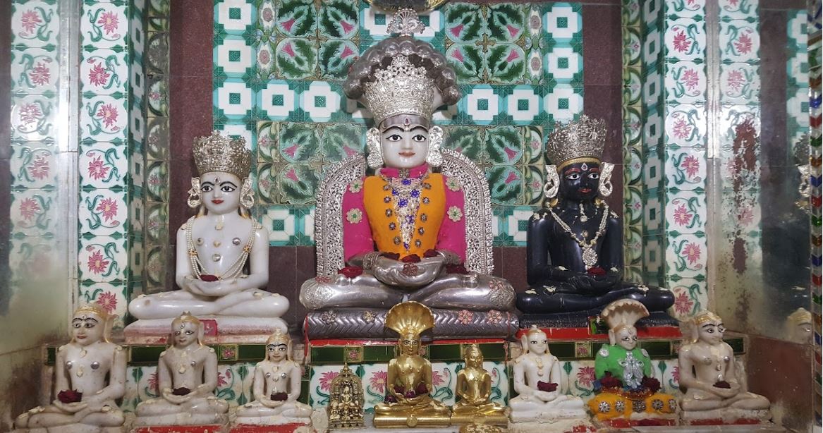 Shri Manmohan Parshvnath Jinalaya, Mangliya Gaon, Bagli, District - Dewas (Madhya Pradesh) image 2