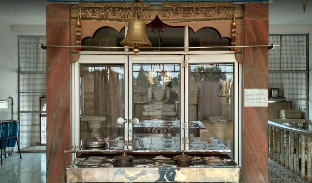 Shri Digamber Jain Mandir, Kareli, District - Narsimhapur (Madhya Pradesh) image 3
