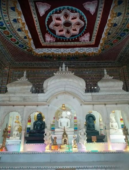 Shri Digamber Jain Bada Mandir, Barmaan, District - Narsimhapur (Madhya Pradesh) image 1
