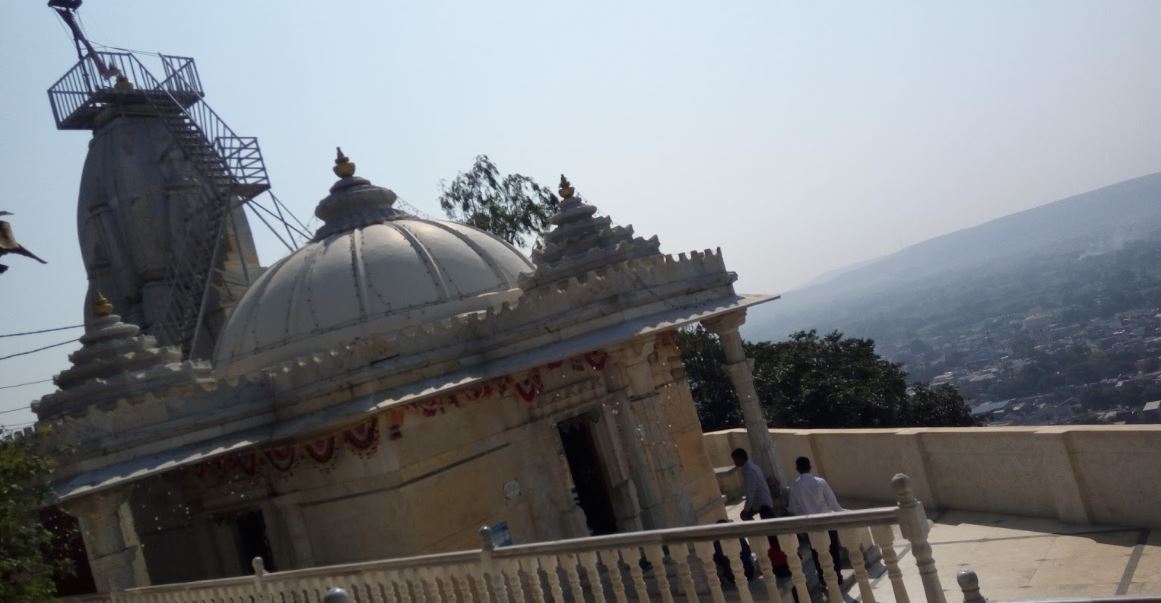 Shri Shankeshwar Parshvnath Shwetamber Jain Mandir, Old Town, Tukoganj Road,  Dewas (Madhya Pradesh) image 6