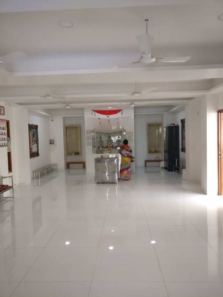 Shri 1008 Vasupujya Digamber Jain Mandir,  Someshwara Enclave, Vesu, Surat (Gujarat) image 6