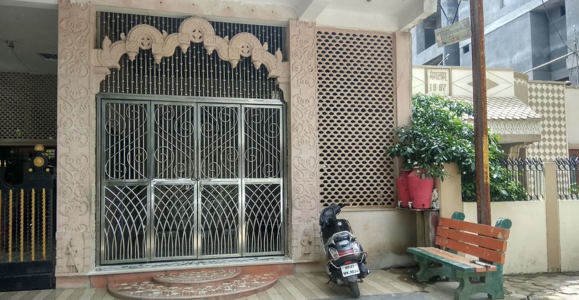 Shri Shwetamber Jain Mandir, Civil Lines, Jain Mandir Lane, Dewas (Madhya Pradesh) image 1
