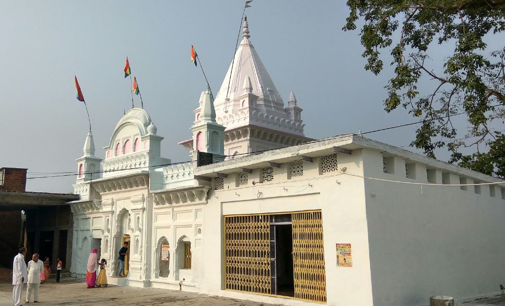Shri Parshvnath Digamber Jain Mandir, Amarmau, District - Sagar (Madhya Pradesh) image 2