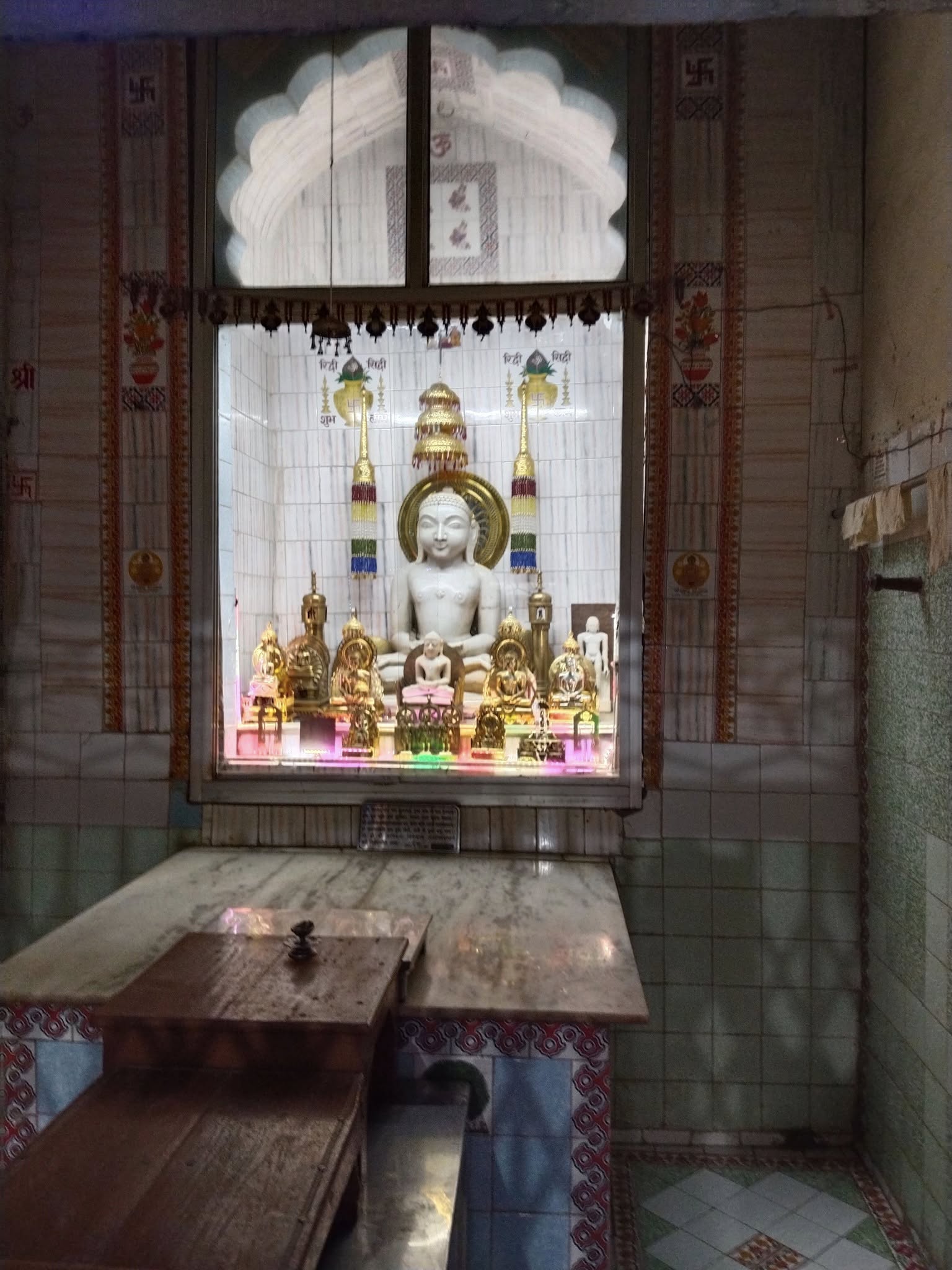 Shri Digamber Jain Atishaya Kshetra Tigodaji, Tigoda, District - Sagar (Madhya Pradesh) main image