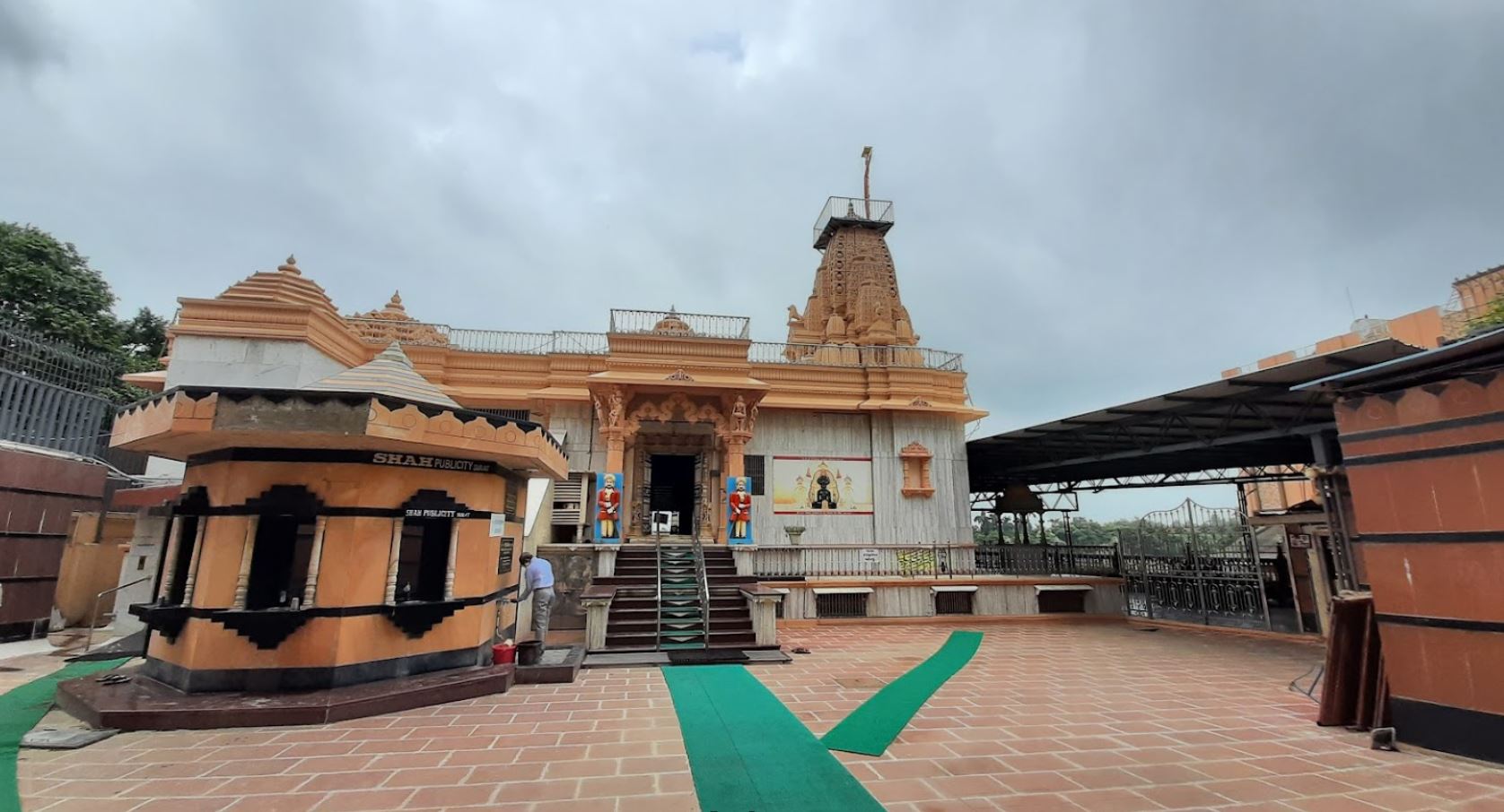 Shri 1008 Shri Vighnhar Parshvanath (Atishaya Kshetra) Digamber Jain Mandir, Mahuva, District - Surat (Gujarat) image 5