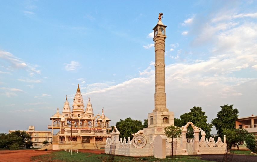 Shri 1008 Digamber Jain Vidhyamaan Bis Tirthankar Jinalaya, Drongiri, Kunwarpura Kalan, District - Chhatarpur (Madhya Pradesh) image 2