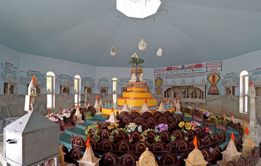 Shri 1008 Digamber Jain Vidhyamaan Bis Tirthankar Jinalaya, Drongiri, Kunwarpura Kalan, District - Chhatarpur (Madhya Pradesh) image 8